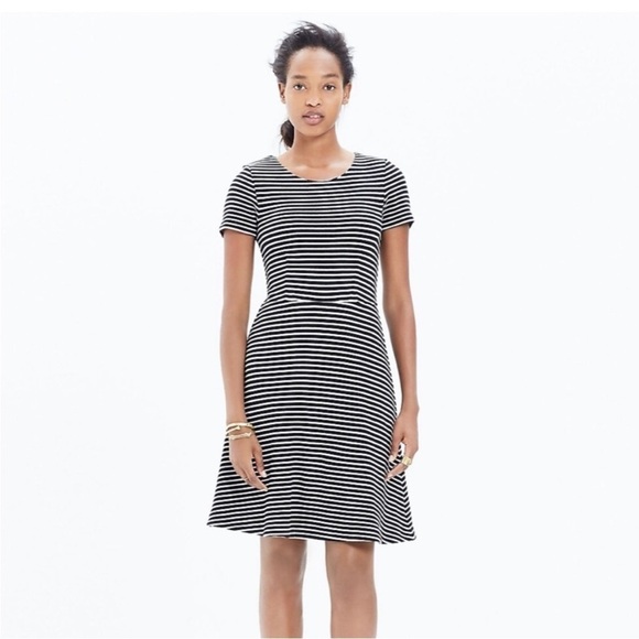 Madewell Gallerist Dress in Black White Stripe Short Sleeve Small - Picture 1 of 13